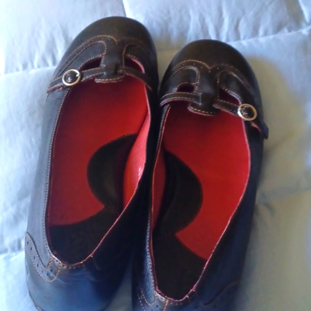 Womens "Born" leather black shoes